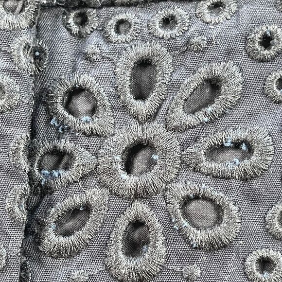 J Crew Pants 0 Navy Blue Pinwheel Eyelet Embroidery Cafe Capri 65899 - Picture 5 of 16